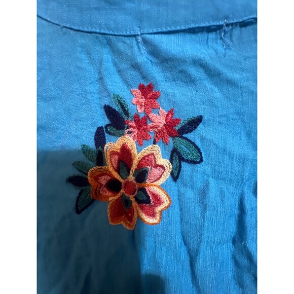 Kindred Womens 3X Blue Button-Up Shirt With Floral Embroidery Lightweight & Comf - Picture 5 of 5